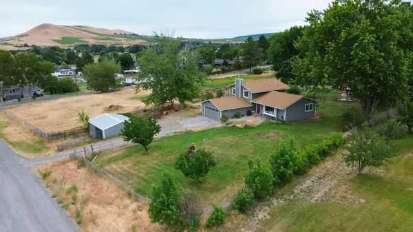 7 W Wagon Wheel Pr Nw, Benton City, WA 99320