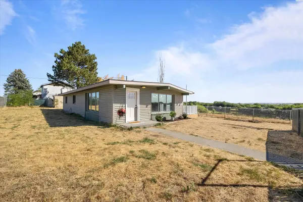 83603 N Harrington Rd, West Richland, WA 99353