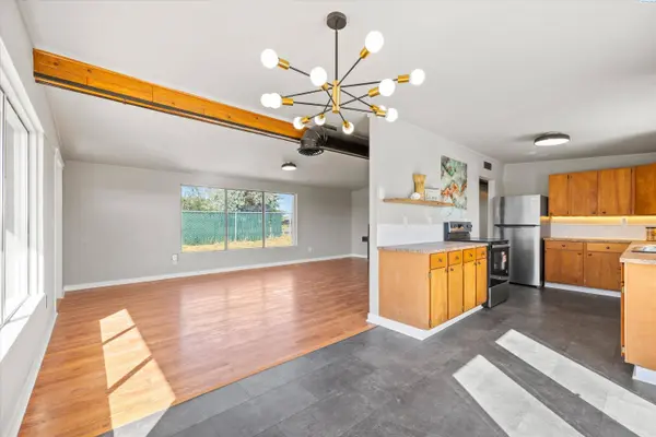 83603 N Harrington Rd, West Richland, WA 99353