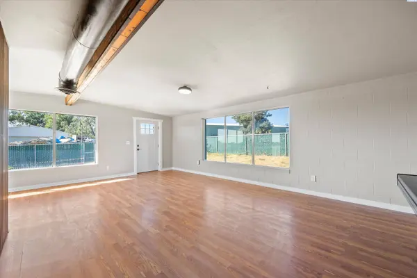 83603 N Harrington Rd, West Richland, WA 99353