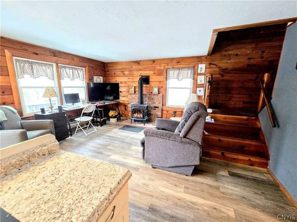 862 Honey Hill RD, Poland, NY 13431