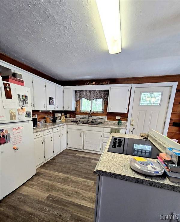 862 Honey Hill RD, Poland, NY 13431