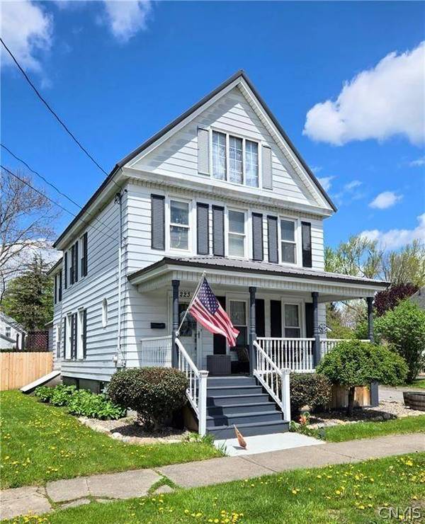 223 E Steele ST
