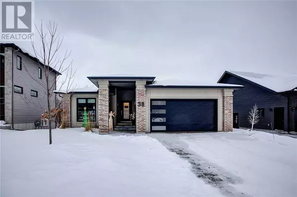 38 Hazelton Drive, Sudbury, ON P3B0G6