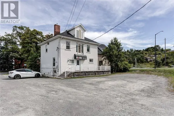 289 & 293 & 297 Larch Street, Sudbury, ON P3B1M2
