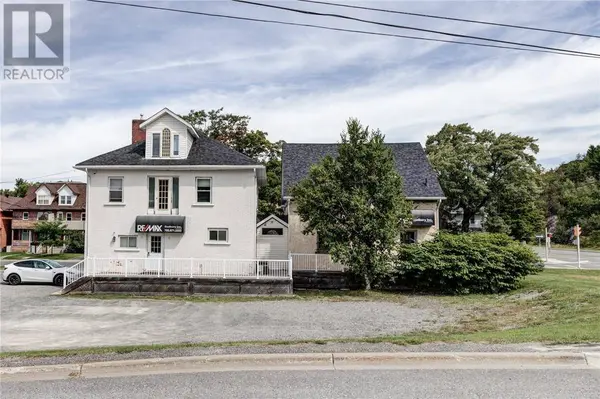 289 & 293 & 297 Larch Street, Sudbury, ON P3B1M2