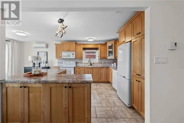 34 Cherrywood Crescent, Sudbury, ON P3B3Z8