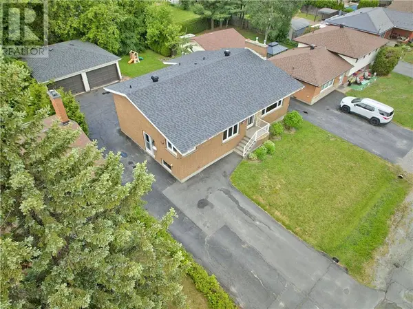 827 Sharon Avenue, Sudbury, ON P3A3X1