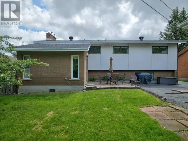827 Sharon Avenue, Sudbury, ON P3A3X1
