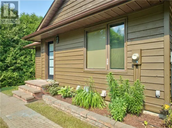 3906 Edward Drive, Sudbury, ON P3G1K4
