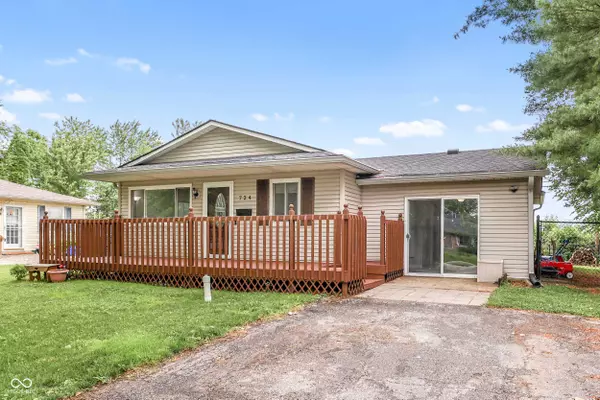 724 Alexander ST, Greenwood, IN 46143