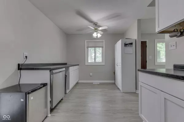 724 Alexander ST, Greenwood, IN 46143