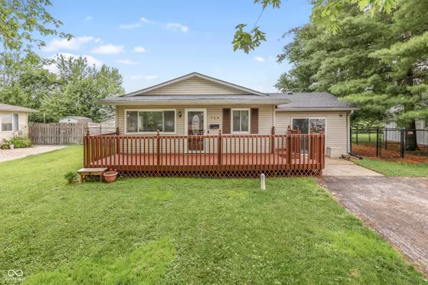 724 Alexander ST, Greenwood, IN 46143