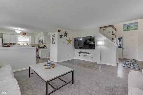 7860 Sergi Canyon DR, Indianapolis, IN 46217