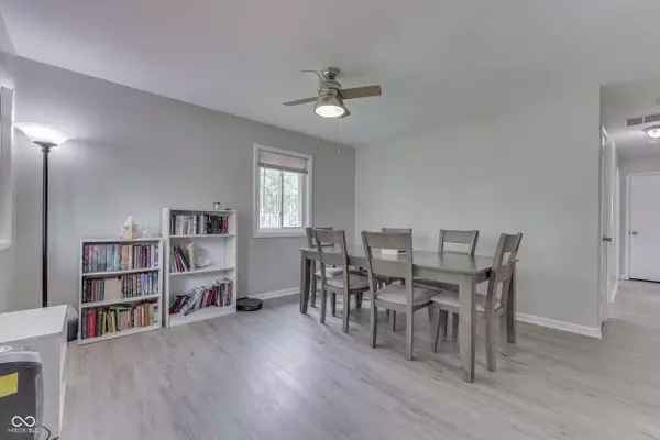 724 Alexander ST, Greenwood, IN 46143