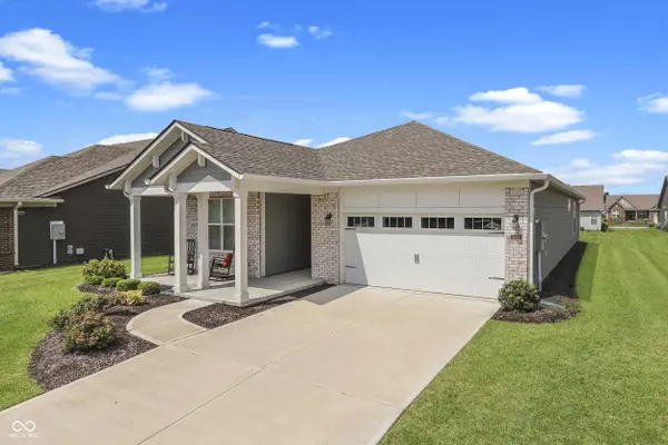 3644 Chalmers DR, Bargersville, IN 46106