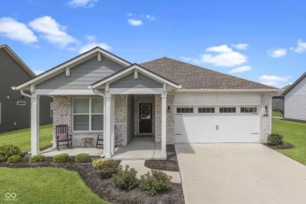 3644 Chalmers DR, Bargersville, IN 46106