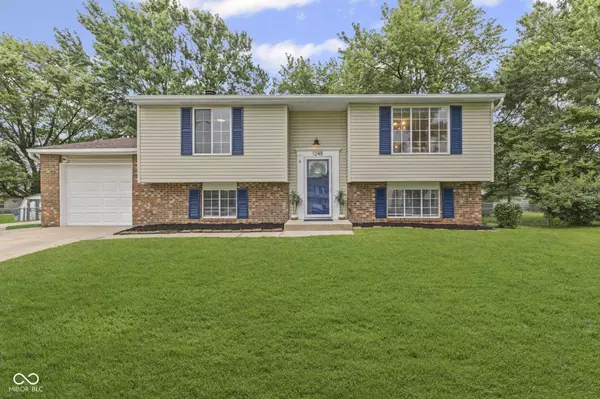 1248 Rosengarten DR, Greenwood, IN 46142