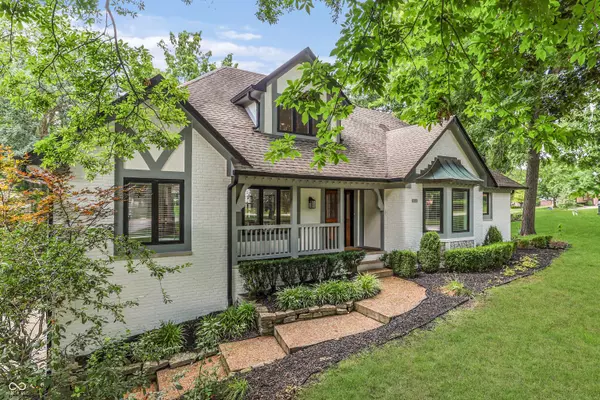 6357 Deerwood CT, Greenwood, IN 46143