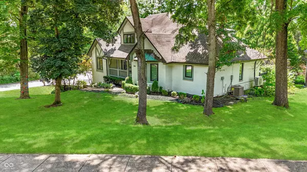 6357 Deerwood CT, Greenwood, IN 46143