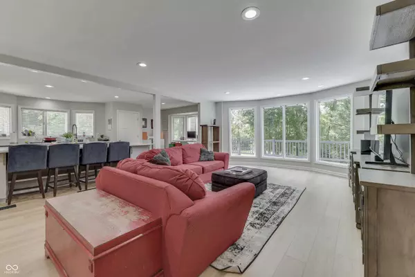 6357 Deerwood CT, Greenwood, IN 46143