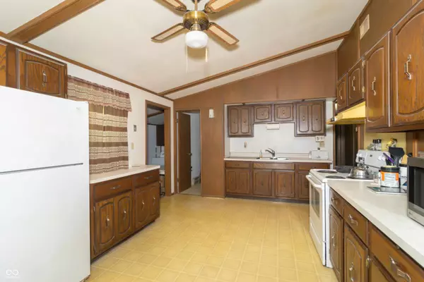 2487 E 600 N, Greenfield, IN 46140