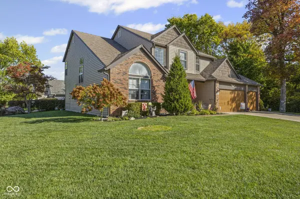 4776 Oakton WAY, Greenwood, IN 46143