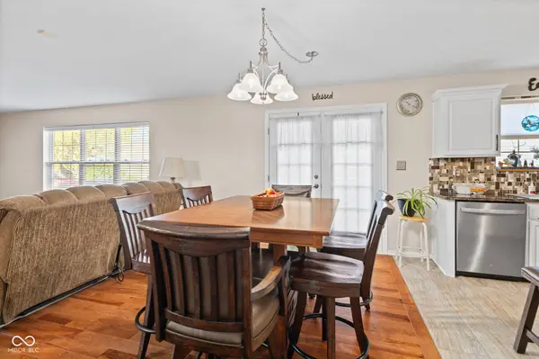 4776 Oakton WAY, Greenwood, IN 46143