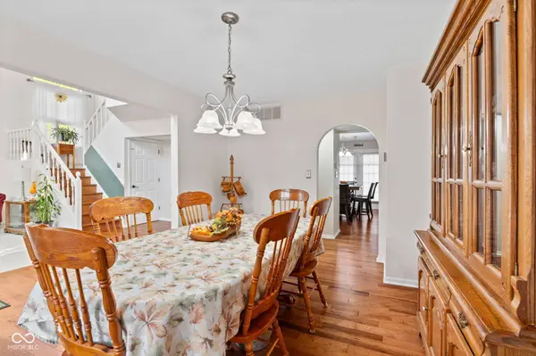 4776 Oakton WAY, Greenwood, IN 46143