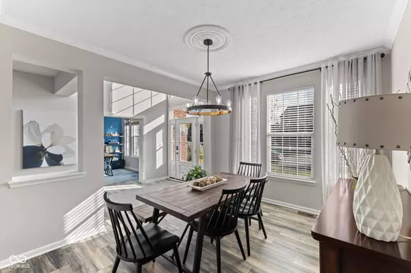 4512 Diamond RDG, Greenwood, IN 46143