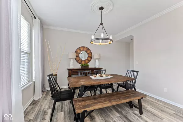 4512 Diamond RDG, Greenwood, IN 46143