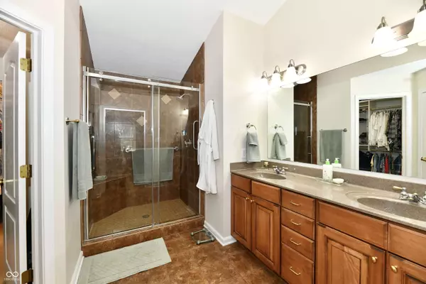 2805 Rylee CT, Greenwood, IN 46143