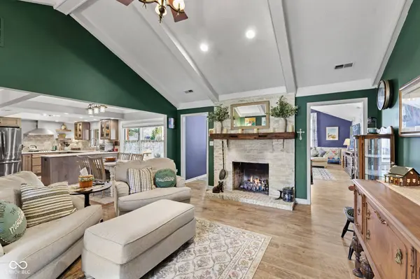 238 Lake DR, Greenwood, IN 46142