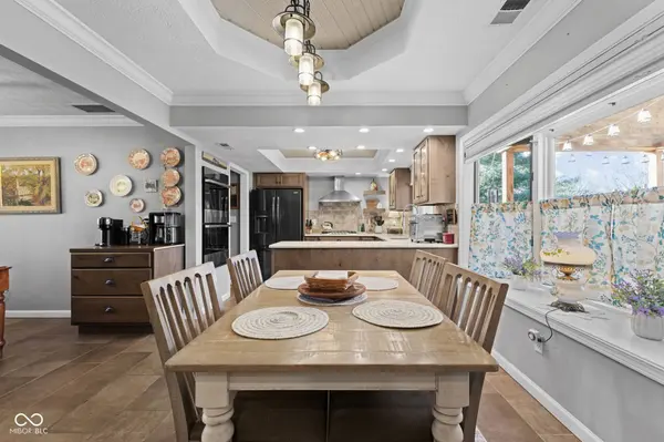 238 Lake DR, Greenwood, IN 46142