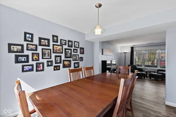 628 Prince DR, Greenwood, IN 46142