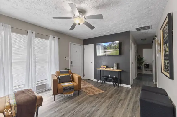 159 Village RD, Bargersville, IN 46106