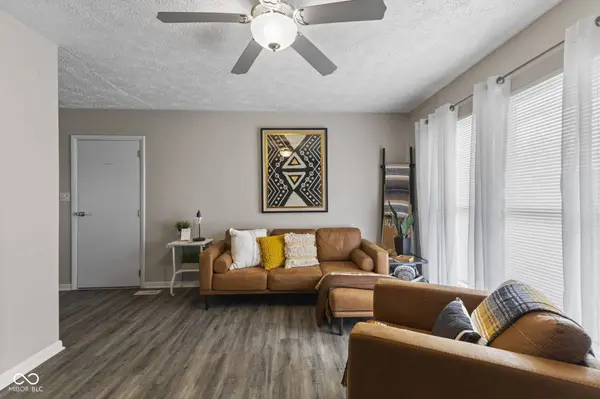 159 Village RD, Bargersville, IN 46106