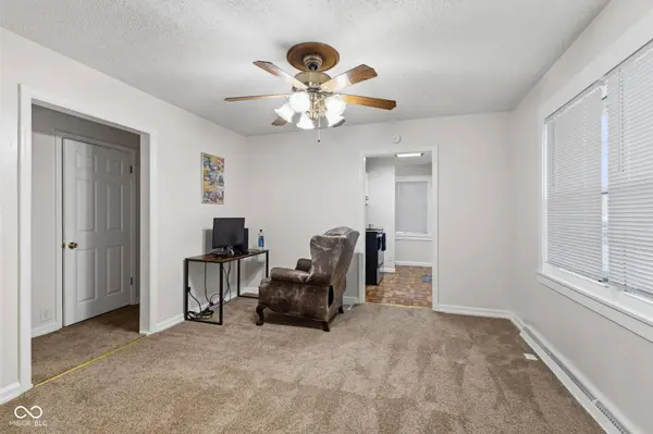 154 E Washington ST, Mooresville, IN 46158