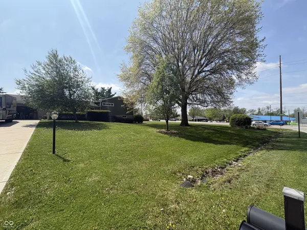 2195 Brewer DR, Indianapolis, IN 46227
