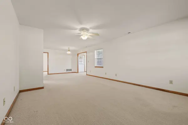 7947 Bentley Commons DR, Indianapolis, IN 46259