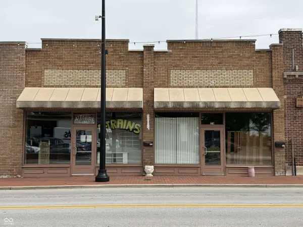 176 -180 W Main ST, Greenwood, IN 46142