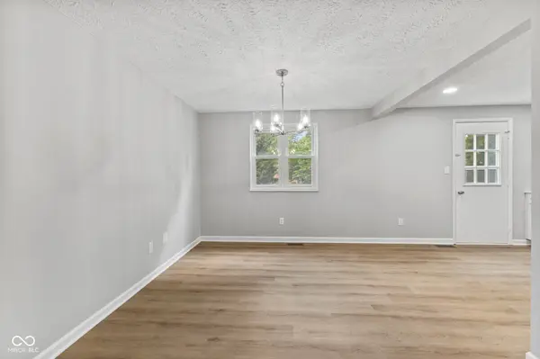 1161 Rosengarten DR, Greenwood, IN 46142