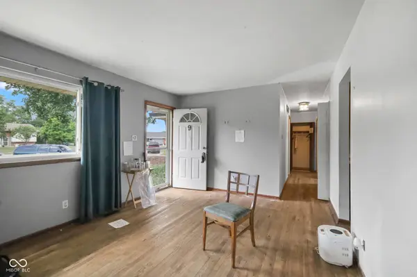 9 Kiefer CT, Beech Grove, IN 46107