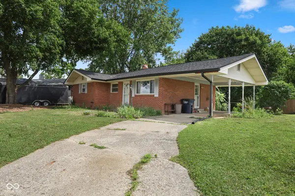 9 Kiefer CT, Beech Grove, IN 46107