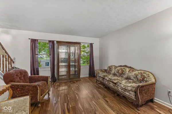 1200 Breaside CT, Greenwood, IN 46143