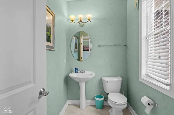 4637 Shadow Ridge BLVD, Greenwood, IN 46143