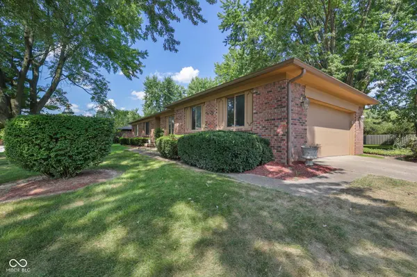 199 N Windmill TRL, Greenwood, IN 46142