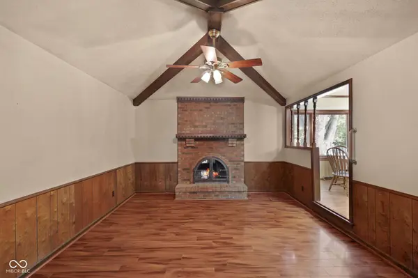 199 N Windmill TRL, Greenwood, IN 46142