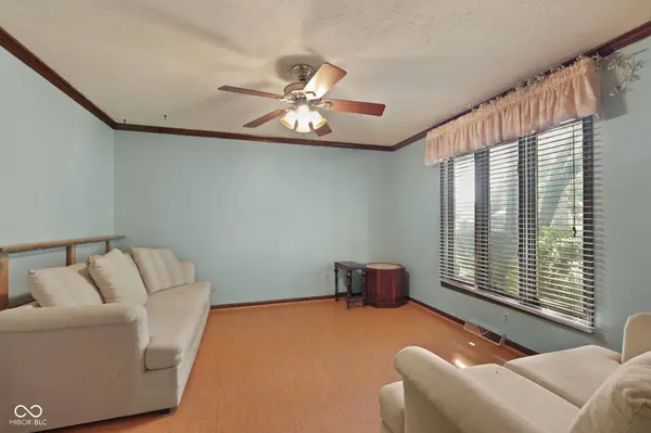 199 N Windmill TRL, Greenwood, IN 46142