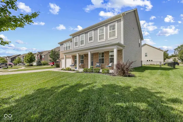 1304 Glen Canyon DR, Greenwood, IN 46143